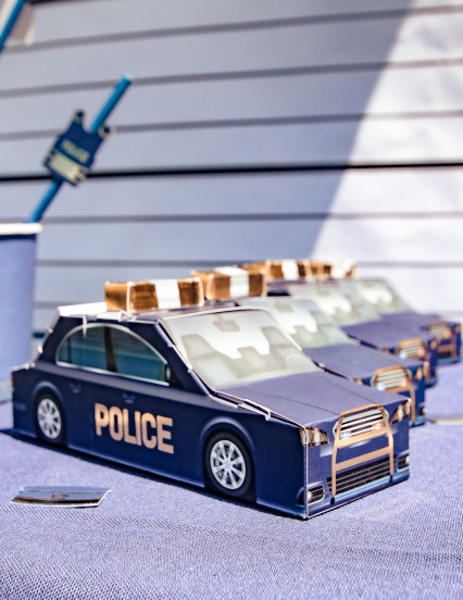 8 Behälter Polizeiauto 15 x 5 x 5 cm 3